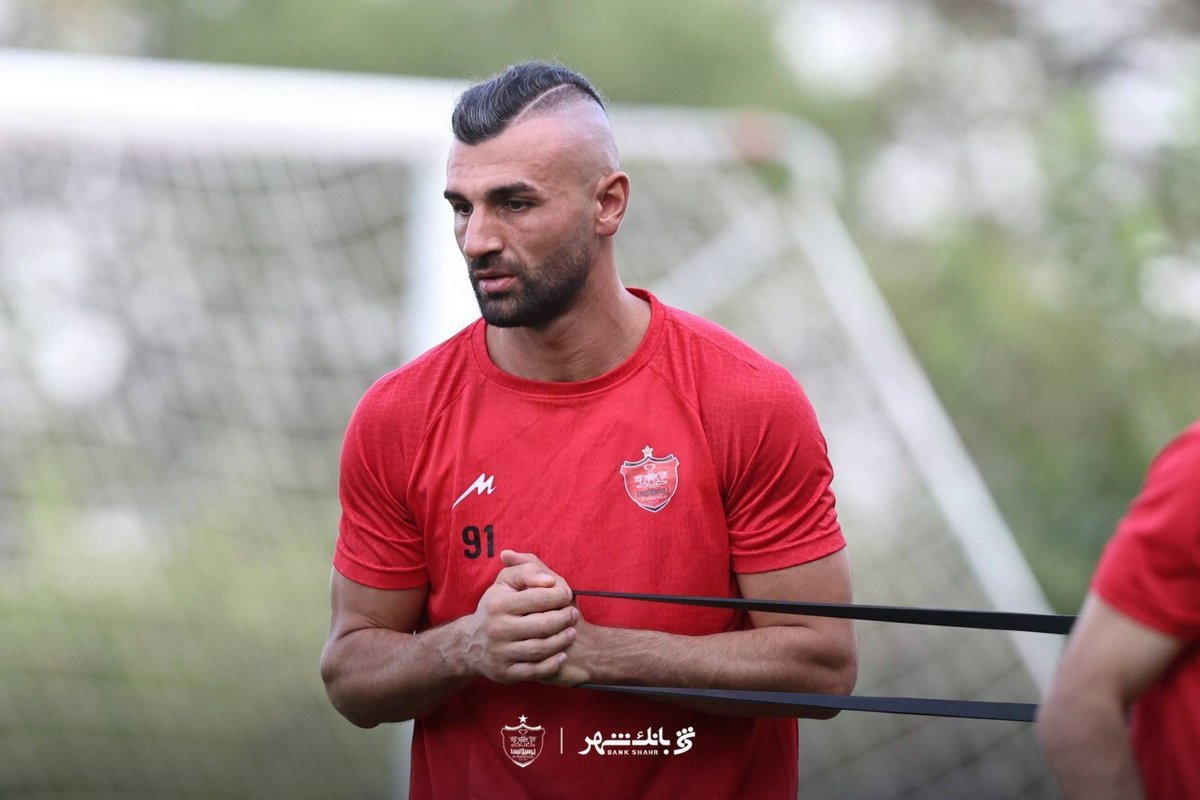 افشاگری سردار دورسون درباره جدایی از پرسپولیس؛ از روز اول با هاشمیان رابطه خوبی نداشتیم!