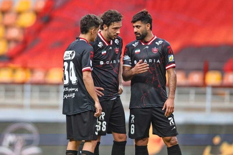 بازیکن خارجی  پرسپولیس ماندنی شد