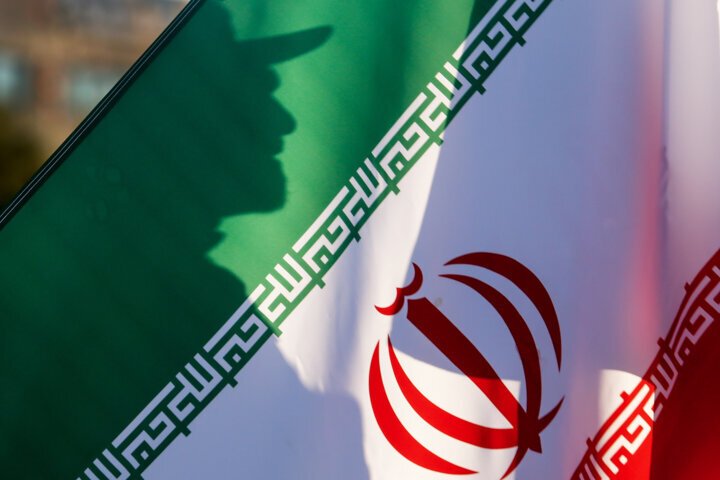 پرچم ایران در بازی میلان و یوونتوس برافراشته شد + عکس