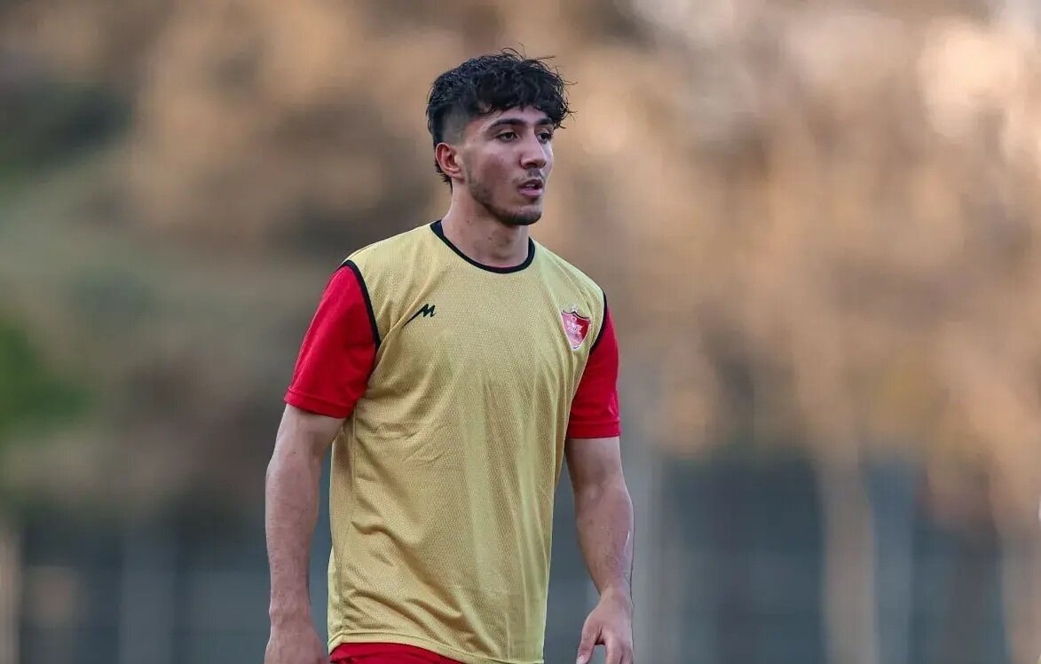 تکذیب شایعه خداحافظی مدافع پرسپولیس از فوتبال