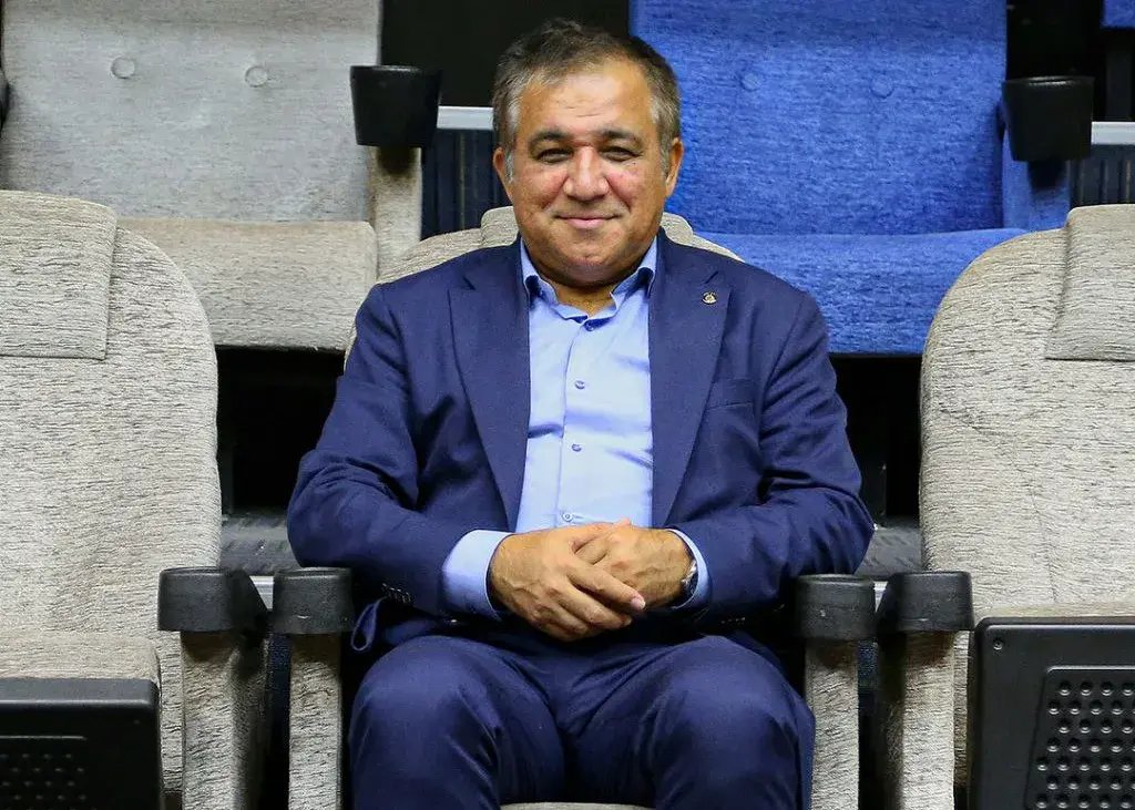 سیاسی سازی ورزش ممنوع / تاجرنیا: طعنه به پرسپولیس بابت درخواست از پزشکیان
