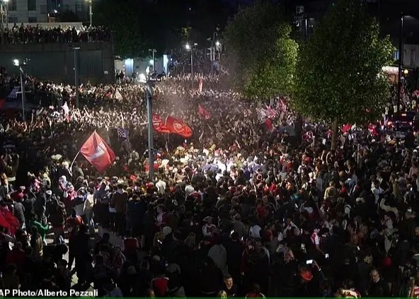 جشن آرسنالی‌ها: لندن در قرمزترین حالت ممکن!