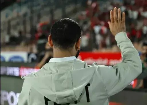 محمد صلاح به جای بازی، تماشاگر شد! (عکس)