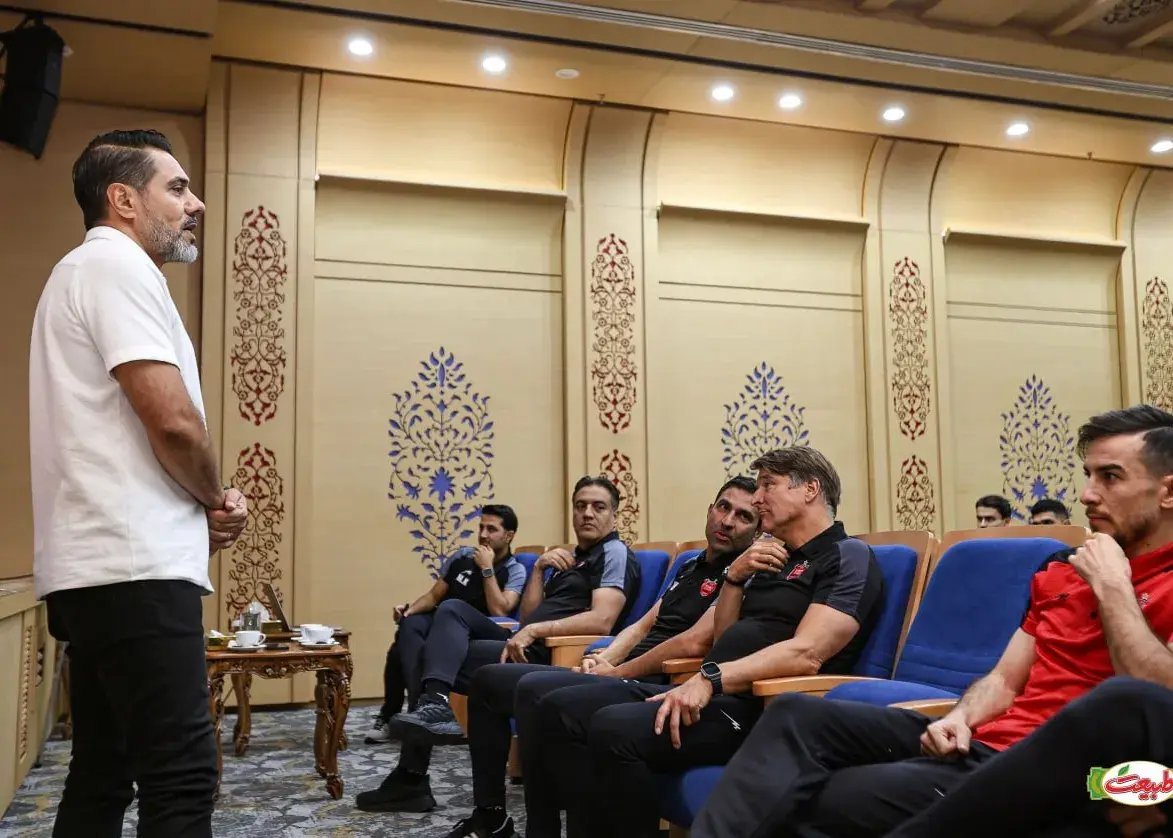 مراسم معارفه مربی آلمانی پرسپولیس در اصفهان