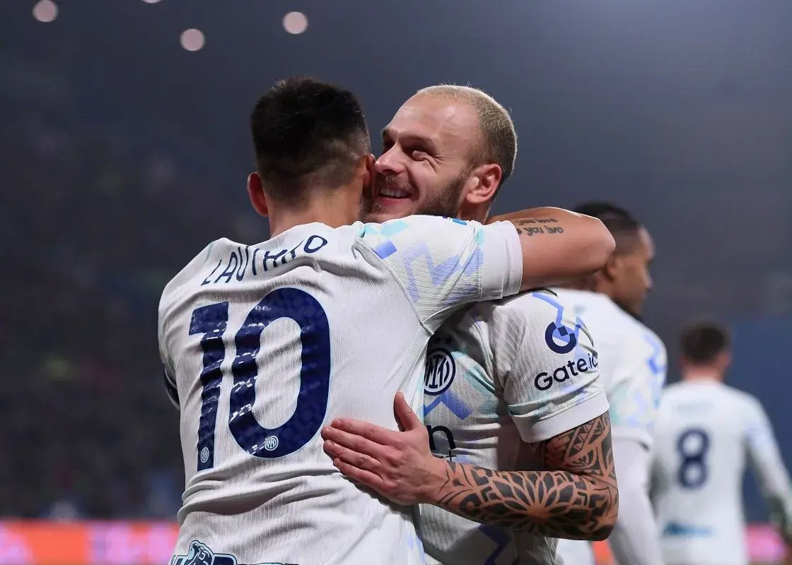تمدید قرارداد ستاره محبوب اینتر در دو بخش!